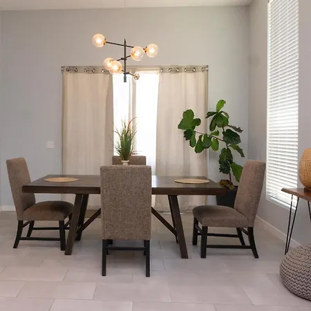 Modern Retreat By Golf Course - 3 Bedrooms And Office Space Horizon City Exterior photo