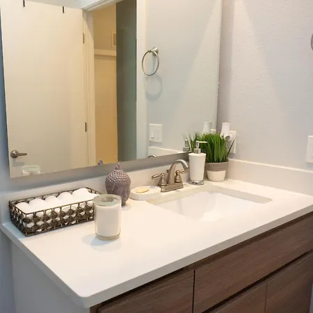 Modern Retreat By Golf Course - 3 Bedrooms And Office Space Horizon City Exterior photo