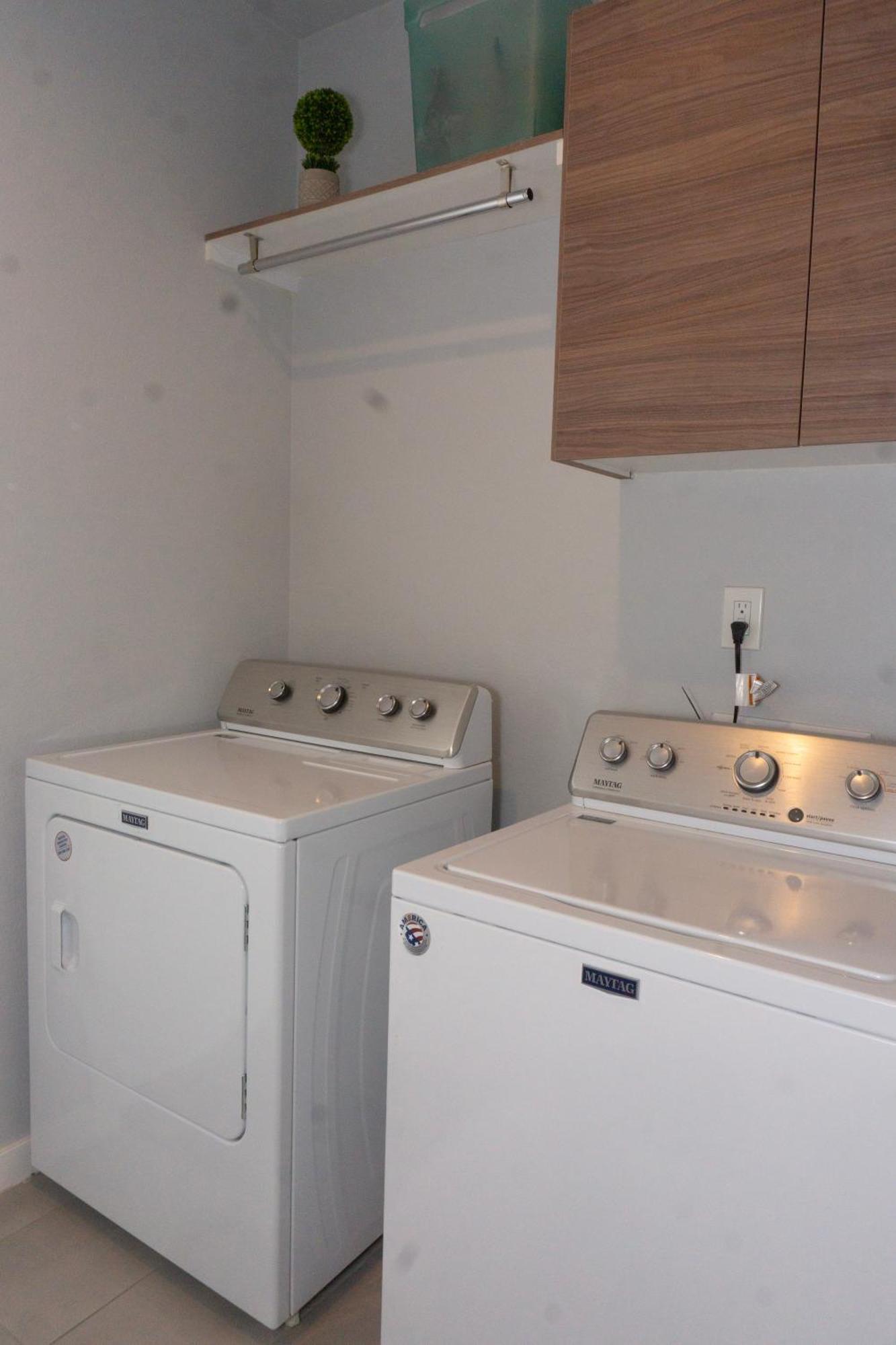 Modern Retreat By Golf Course - 3 Bedrooms And Office Space Horizon City