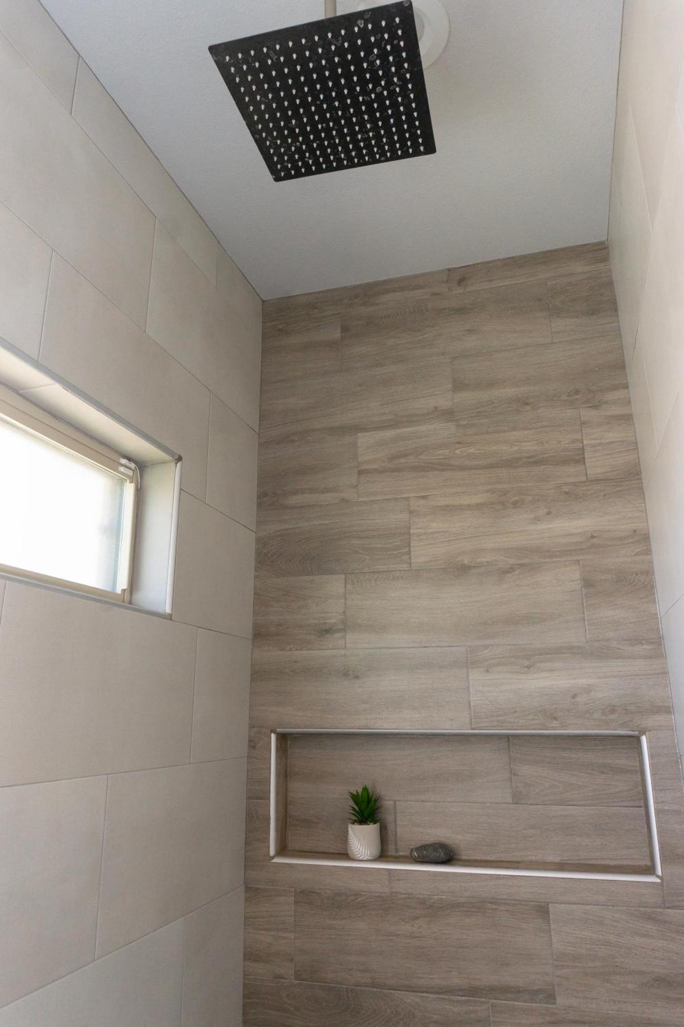 Holiday home Modern Retreat By Golf Course - 3 Bedrooms And Office Space *