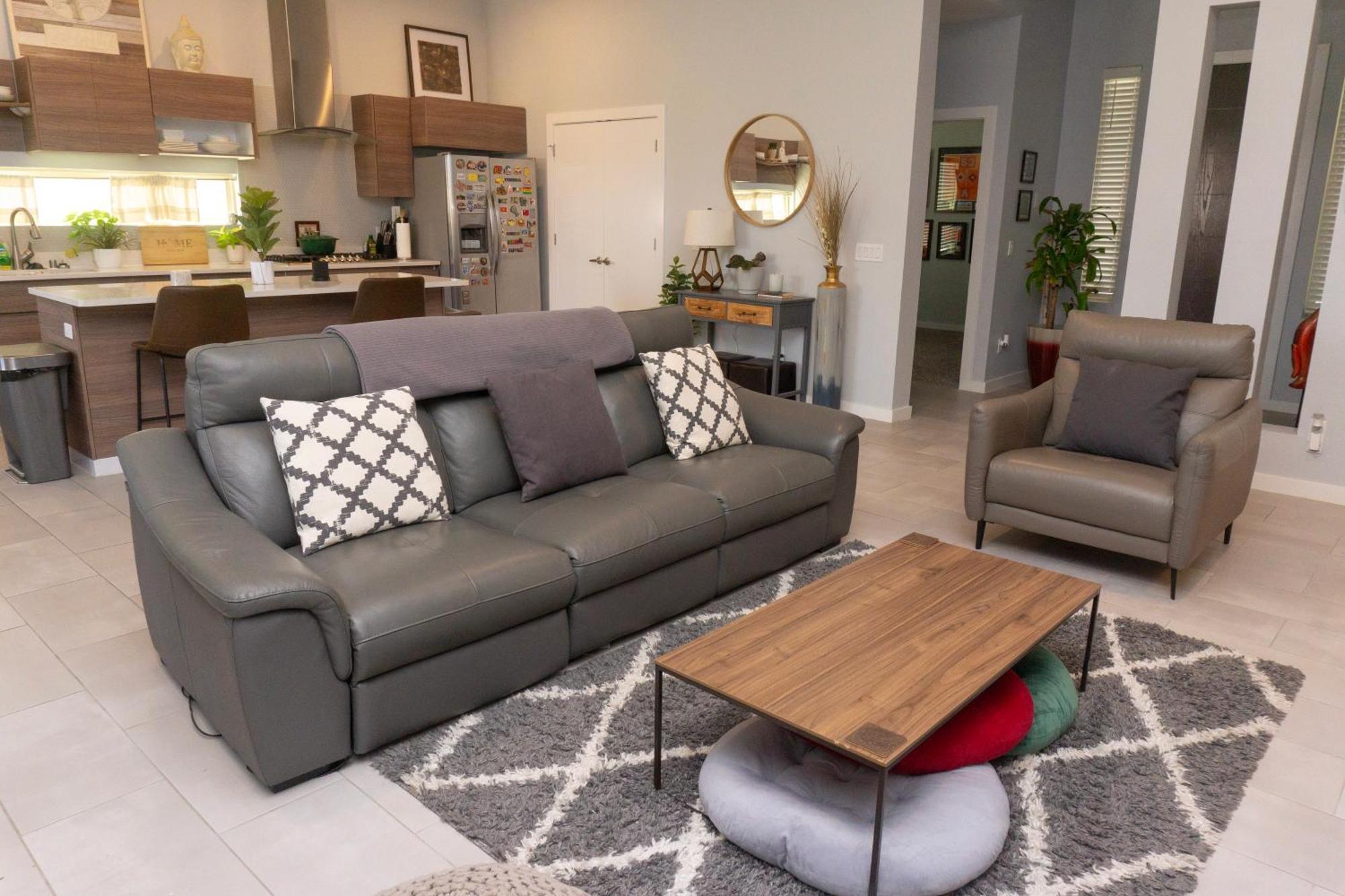 Modern Retreat By Golf Course - 3 Bedrooms And Office Space Holiday home Horizon City